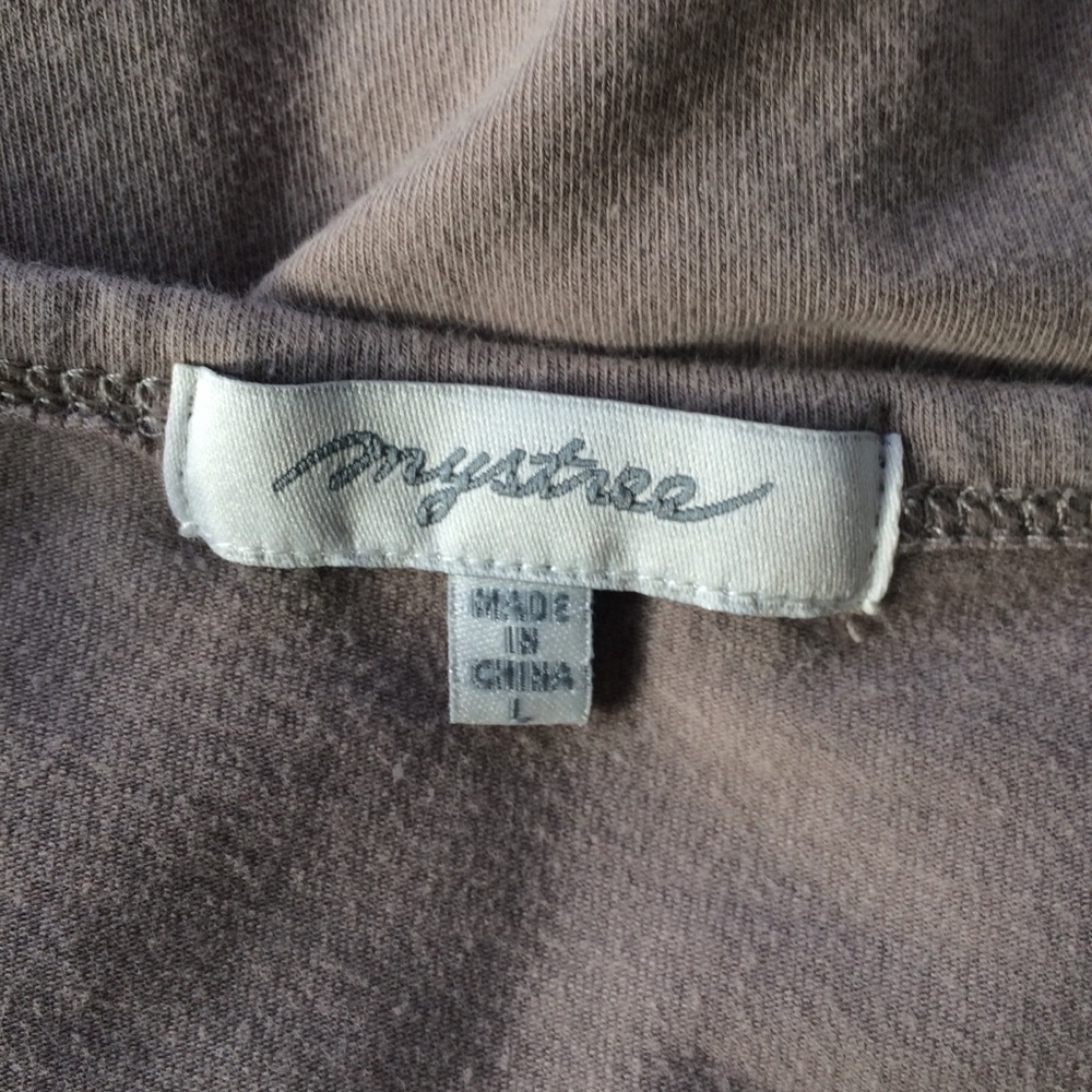 Mystree Ruffle Button down Yoke Top L - Picture 3 of 4